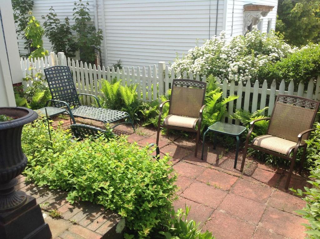 The Bradford Carver Guest House Provincetown Exterior photo