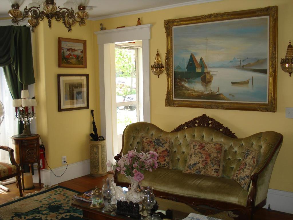 The Bradford Carver Guest House Provincetown Exterior photo