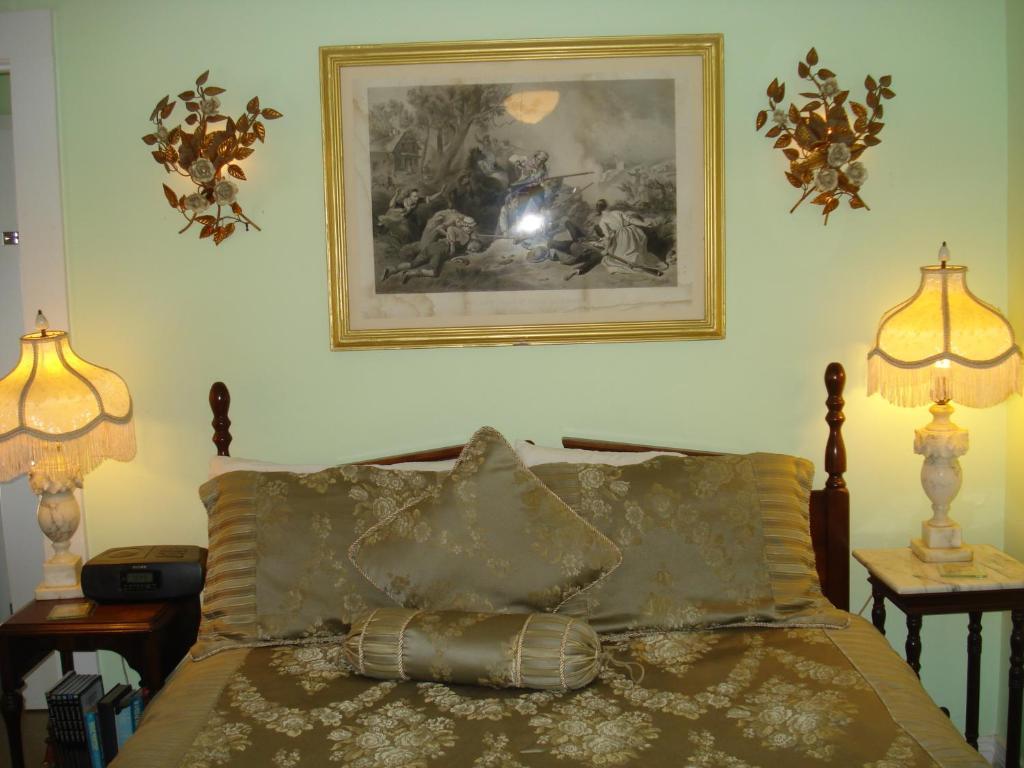 The Bradford Carver Guest House Provincetown Room photo